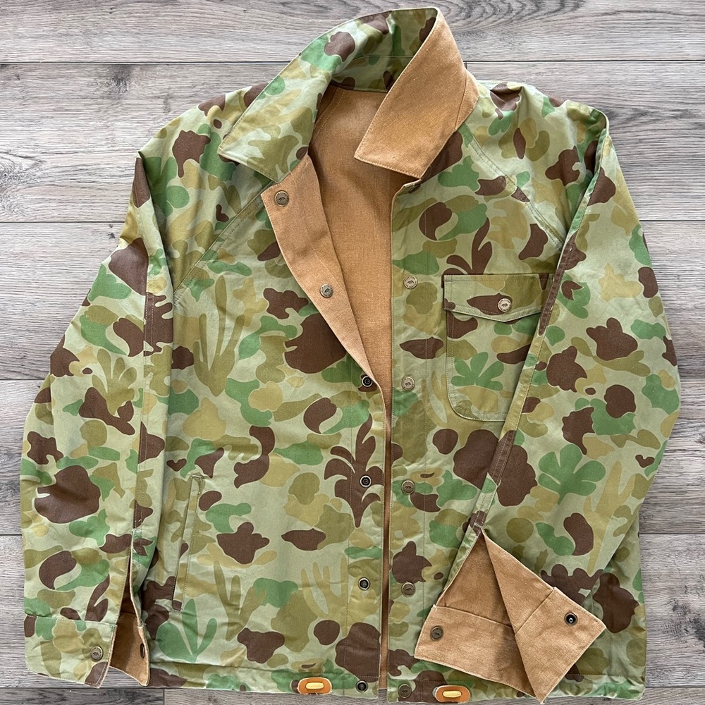 Taylor Stitch Gear Patrol Men's Tan Jacket with Camouflage Lining - Picture 4 of 5